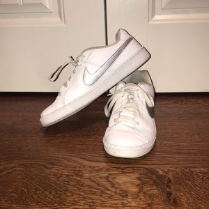 Nike Court Royals Trainers